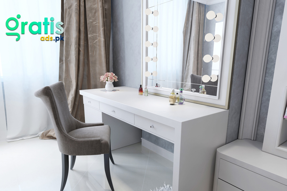 Modern vs. Vintage Dressing Table: Which One Suits You?